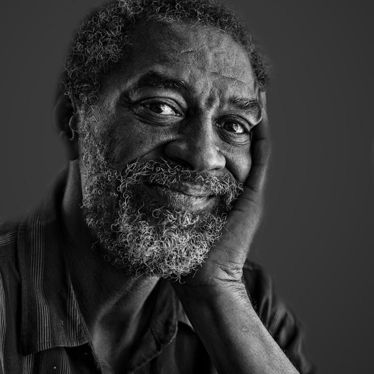 Taylor Singh, Client Relations Director, discussing corporate gifting strategy with business clients